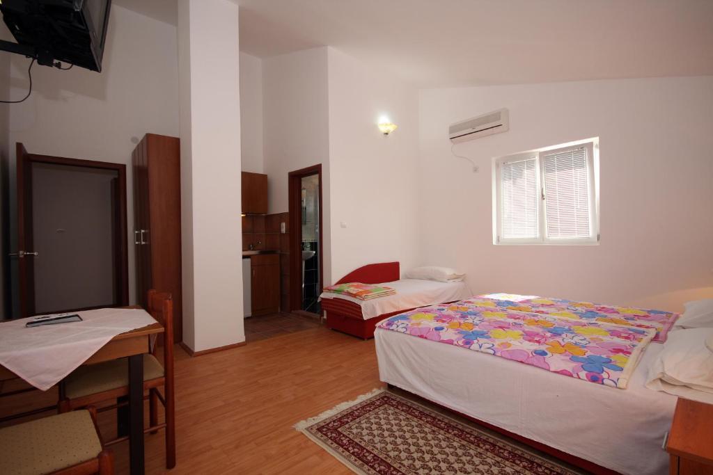 Apartments Raicevic Μπούντβα Δωμάτιο φωτογραφία