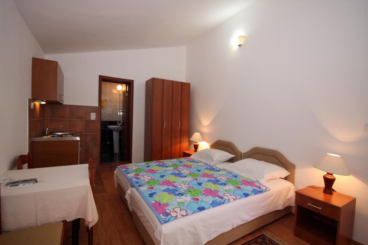 Apartments Raicevic Μπούντβα Δωμάτιο φωτογραφία